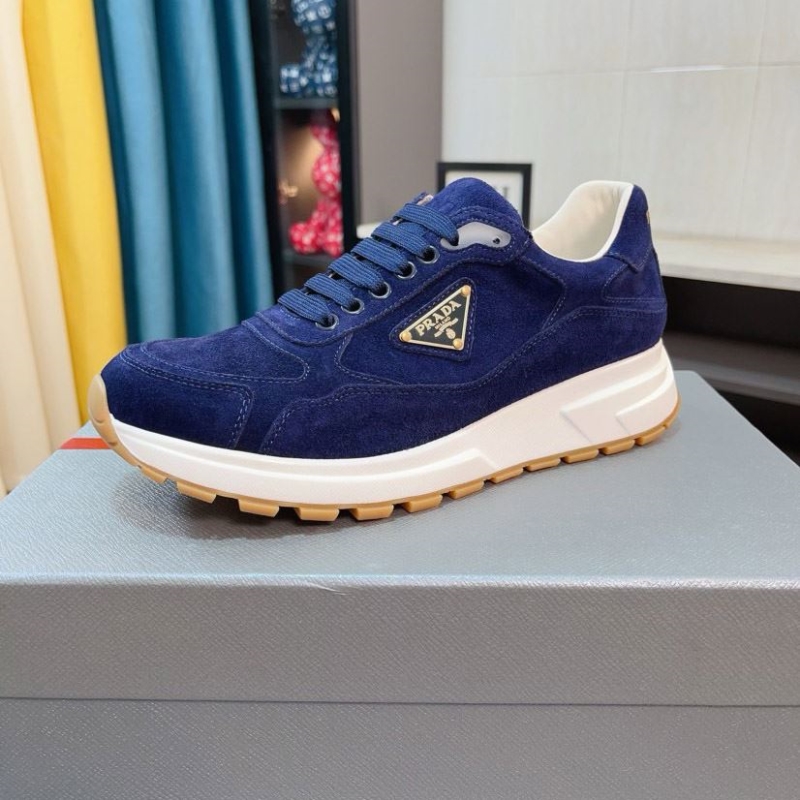 Pra*a casual shoes